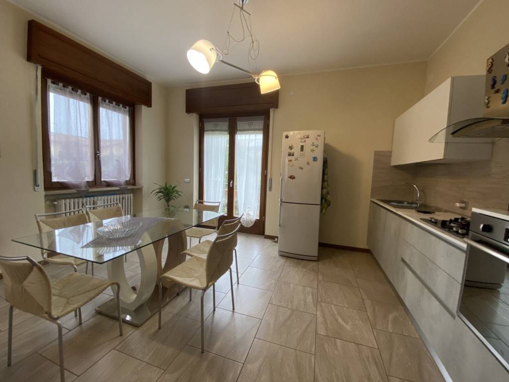 Appartamento a Castel d'azzano in Via Ortigara - Foto 2