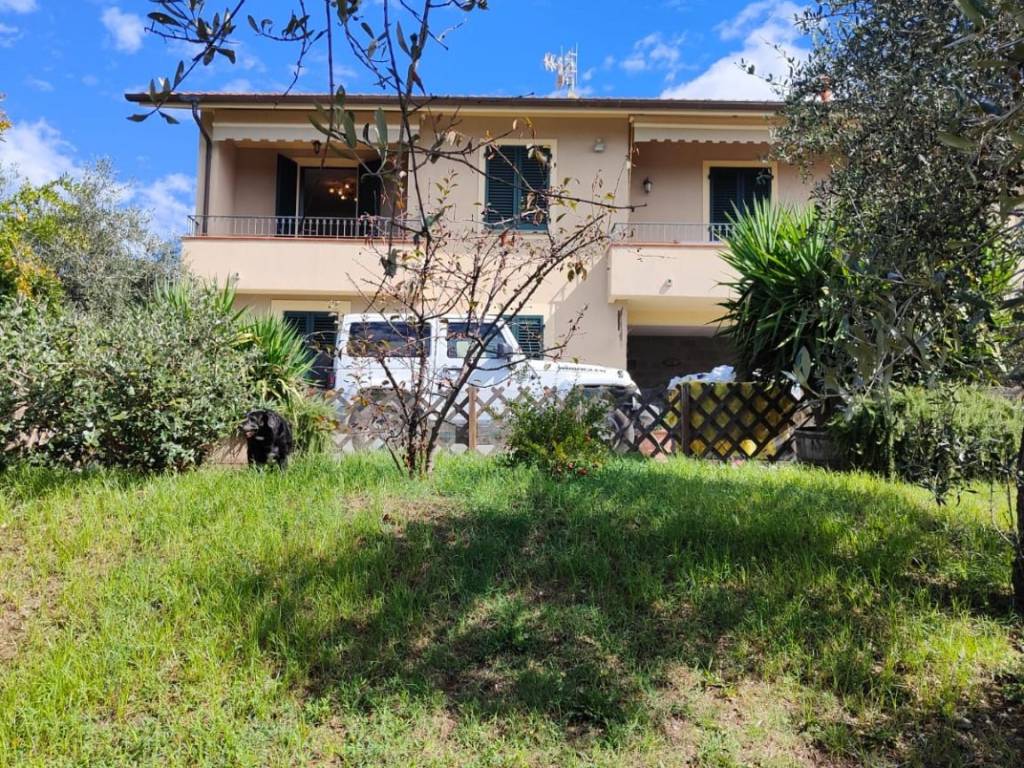 Villa a Sarzana in Via Panzarino - Foto 3