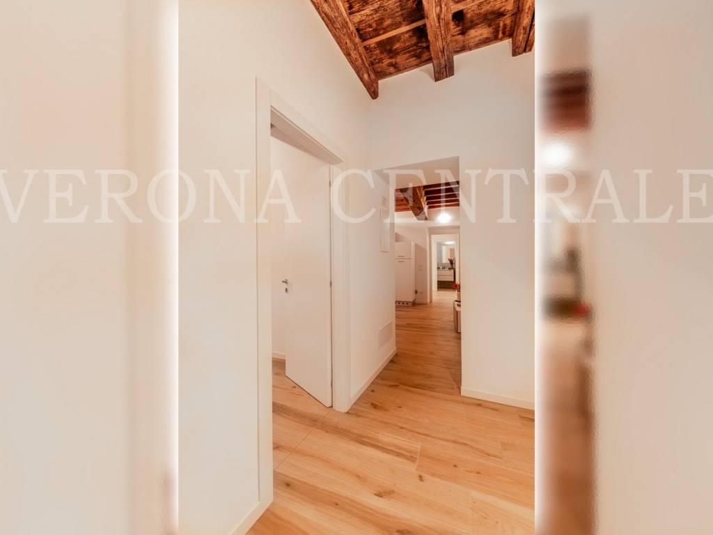 Appartamento a Verona in Via Nicola Mazza - Foto 2