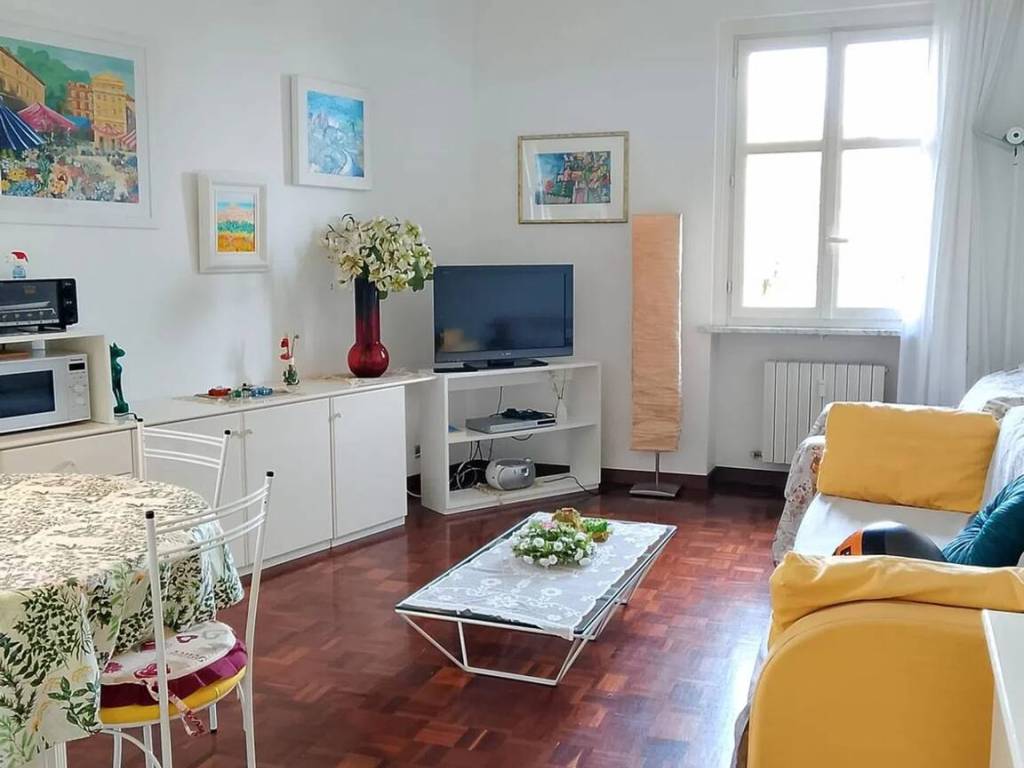 Appartamento a Bordighera in Via Massimo D'Azeglio, 12 - Foto 2