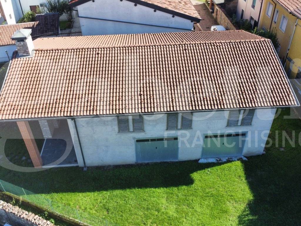 Villa a Castrezzato in VIA CIRCONVALLAZIONE NORD , 6 - Foto 3