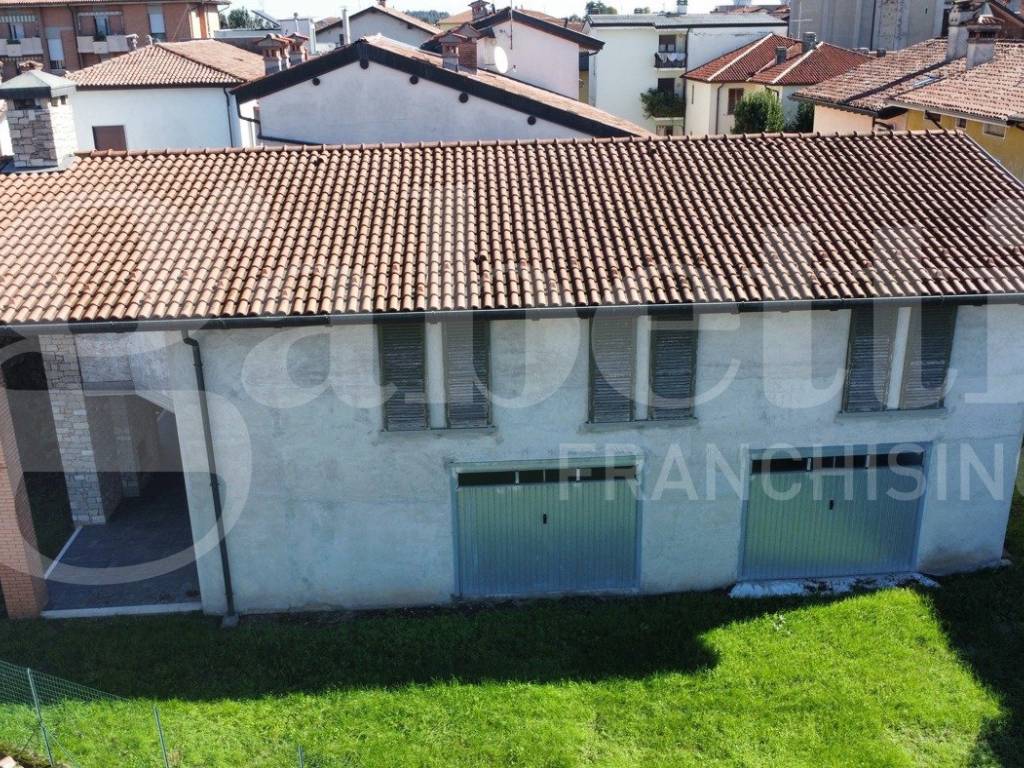 Villa a Castrezzato in VIA CIRCONVALLAZIONE NORD , 6 - Foto 4