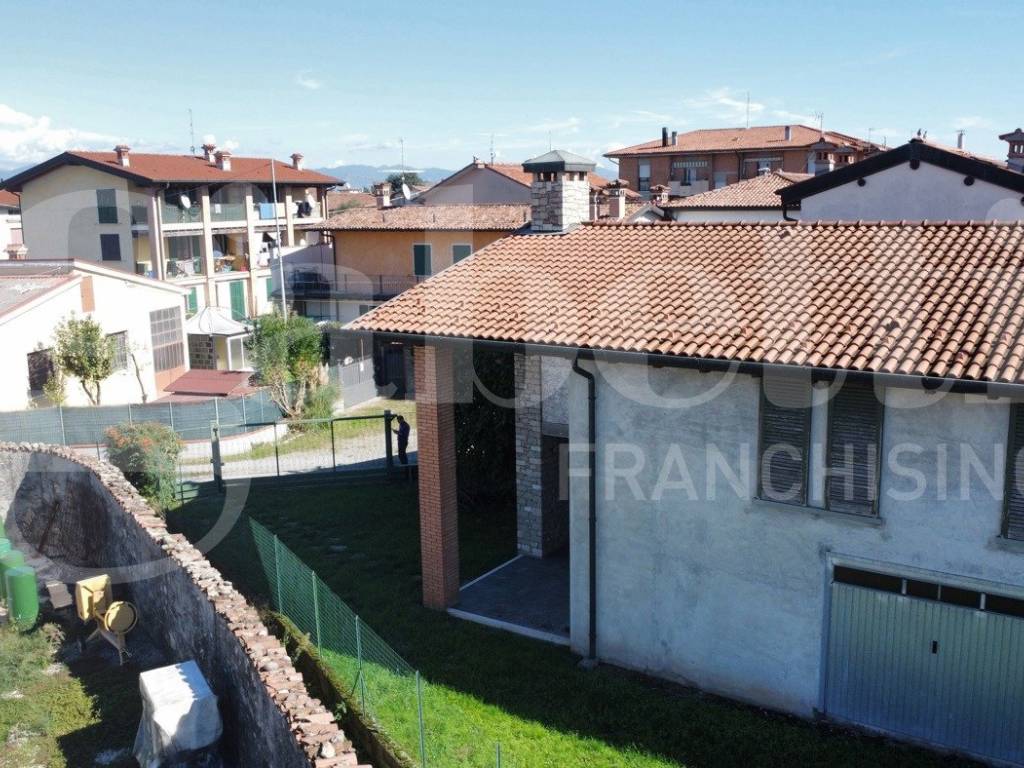 Villa a Castrezzato in VIA CIRCONVALLAZIONE NORD , 6 - Foto 5