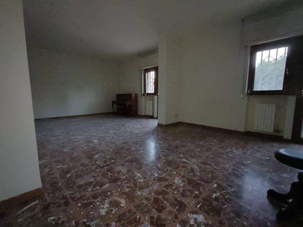 Appartamento a Taranto in VIA LAGO DI NEMI, 87 - Foto 4
