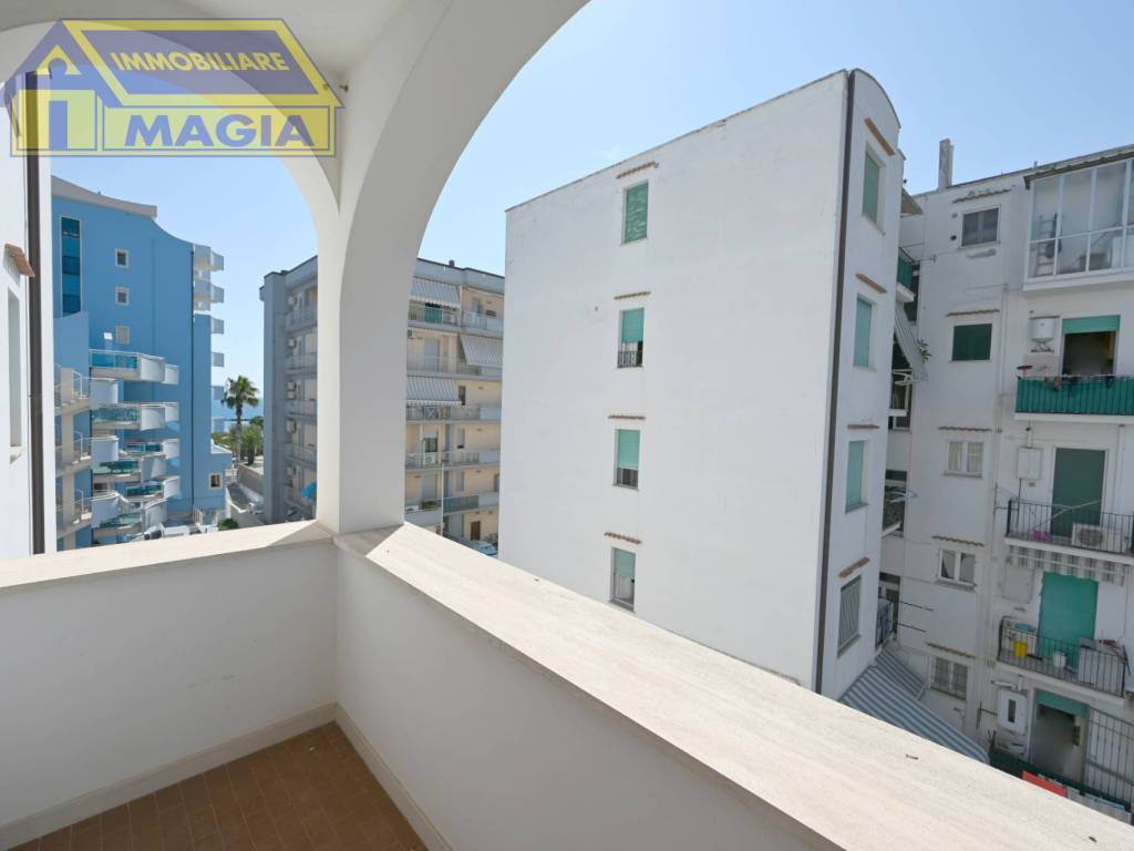 Appartamento a San benedetto del tronto in Via Clara Maffei, 42 - Foto 4