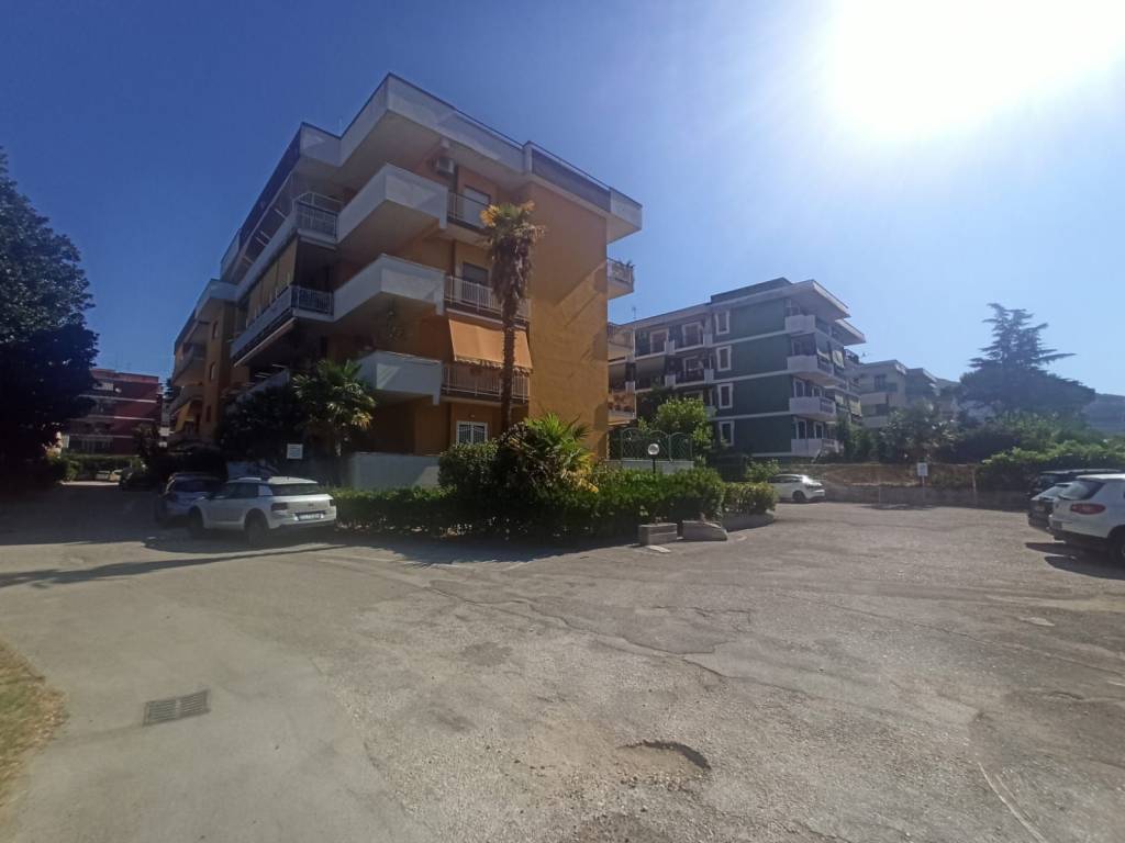 Appartamento a Caserta in Via Francesco Petrarca, 20 - Foto 3