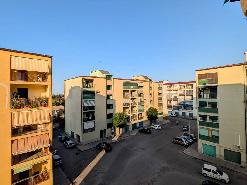Appartamento a Crotone in Via Grazia Deledda, 6 - Foto 2