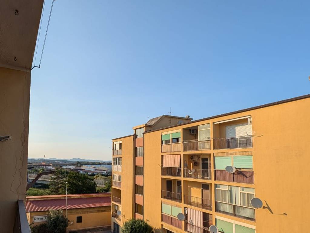 Appartamento a Crotone in Via Grazia Deledda, 6 - Foto 3