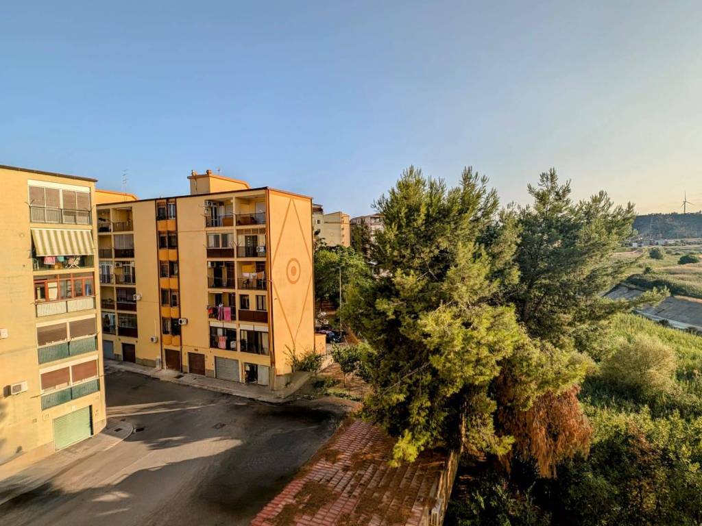 Appartamento a Crotone in Via Grazia Deledda, 6 - Foto 4
