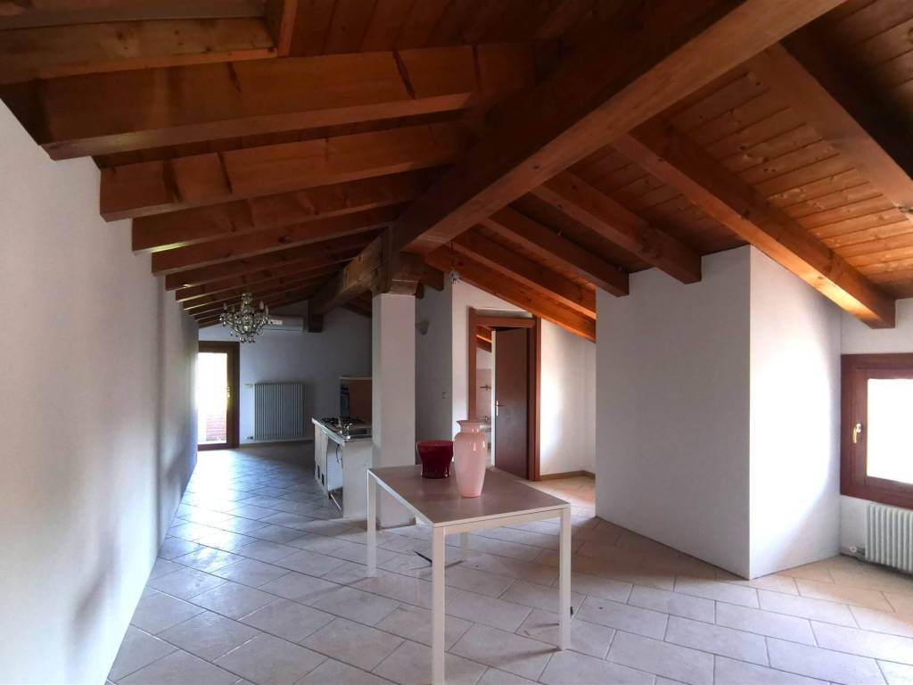 Attico / mansarda a Santa maria di sala - Foto 2