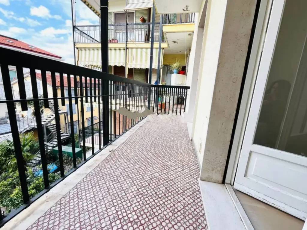 Appartamento a Diano marina in Viale Kennedy - Foto 4