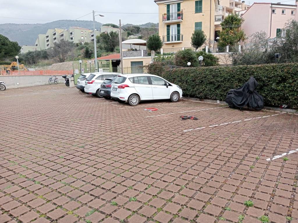 Box / garage a Spotorno in Via Giuseppe Verdi, 78 - Foto 3