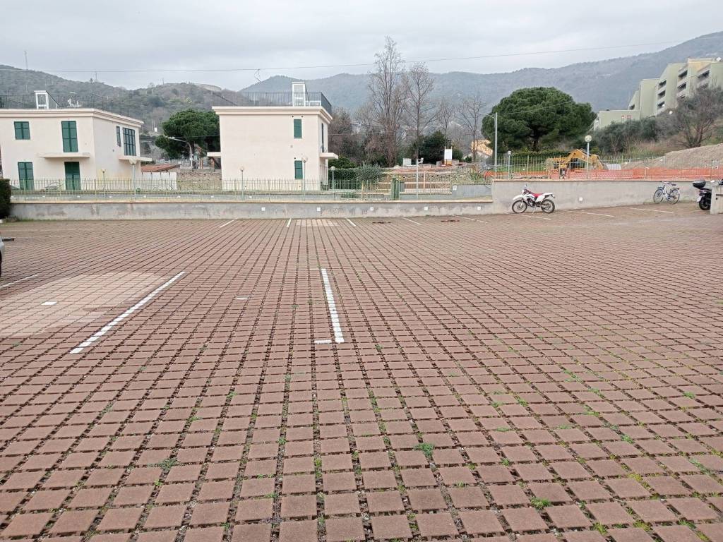 Box / garage a Spotorno in Via Giuseppe Verdi, 78 - Foto 4
