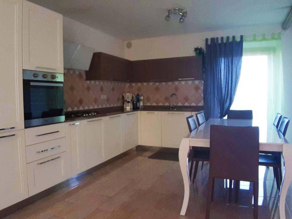 Villa a Torre san patrizio in Via Colle da Sole - Foto 3