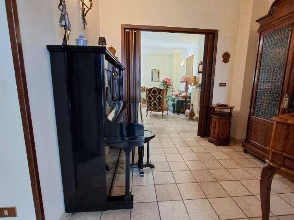 Casa indipendente a Sulmona in Via Trieste - Foto 3