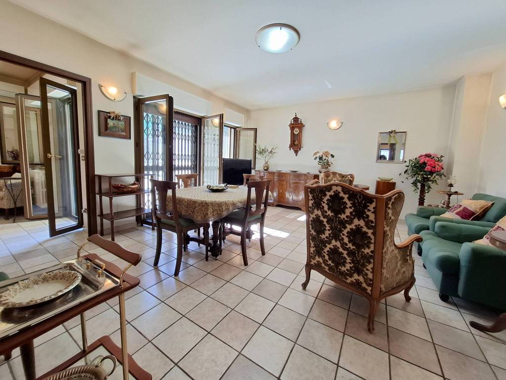 Casa indipendente a Sulmona in Via Trieste - Foto 5