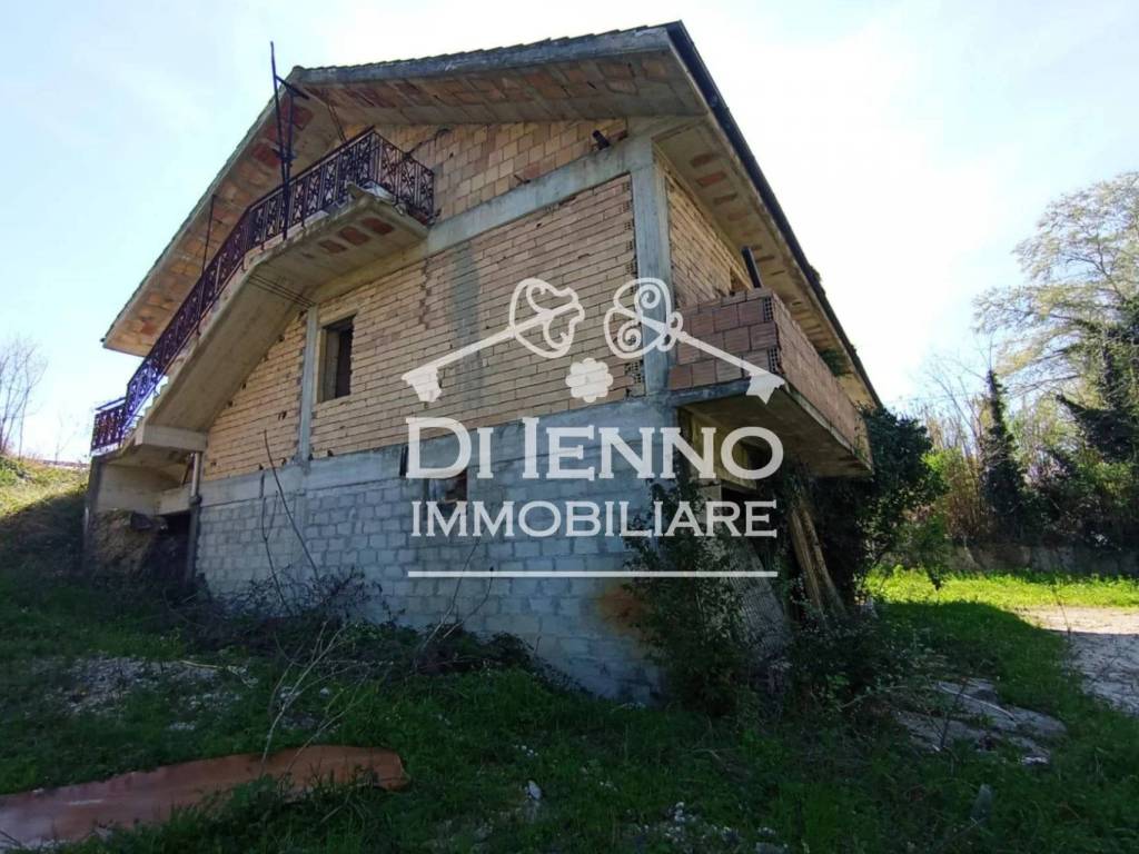 Rustico / casale a Chieti in VIA STRADA SAN SALVATORE - Foto 3