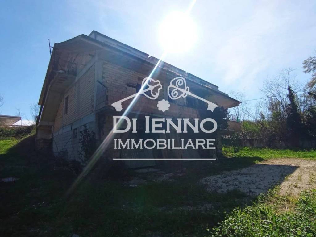 Rustico / casale a Chieti in VIA STRADA SAN SALVATORE - Foto 4