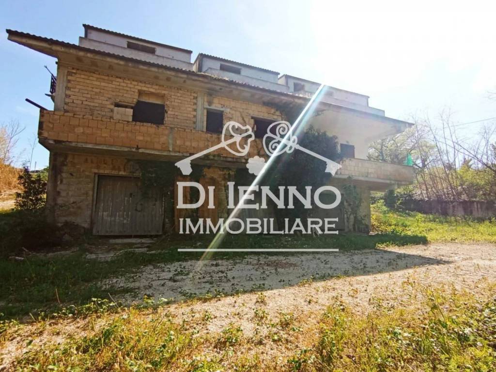 Rustico / casale a Chieti in VIA STRADA SAN SALVATORE - Foto 5