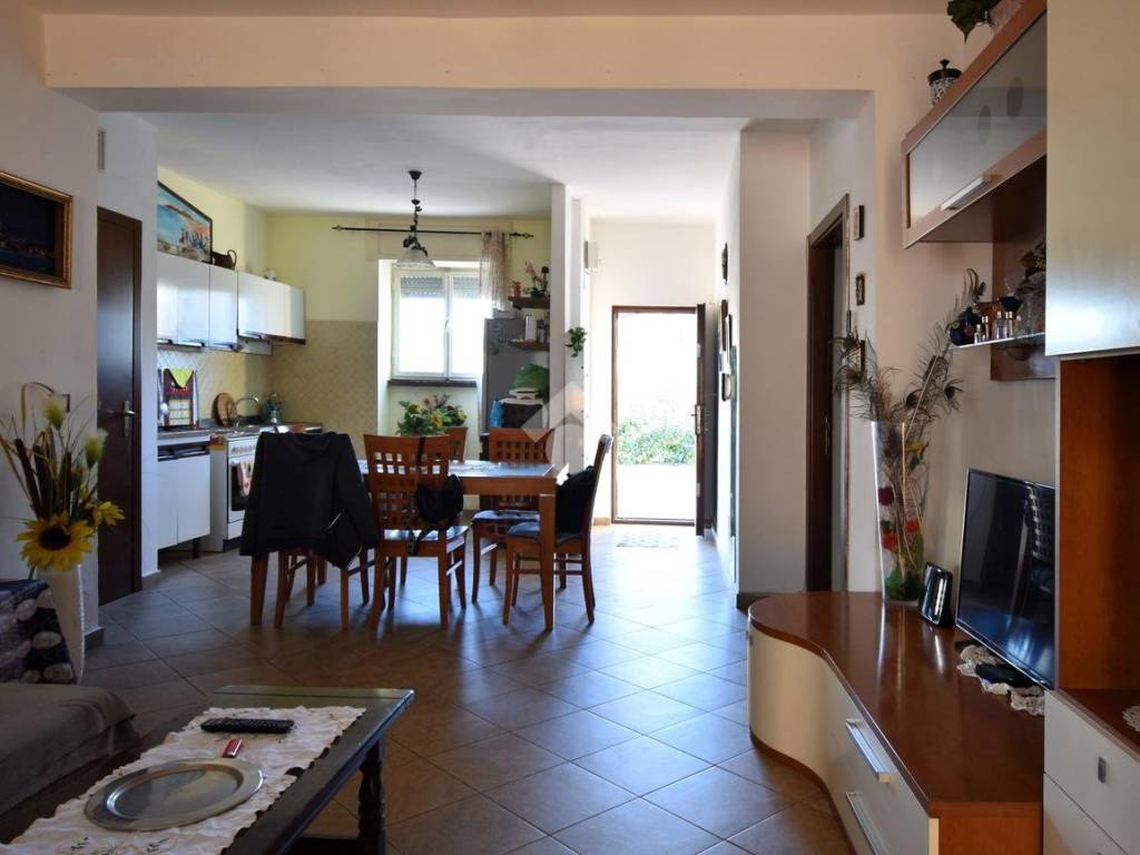 Appartamento a Sezze in VIA MONTE TREVI, 3 - Foto 5
