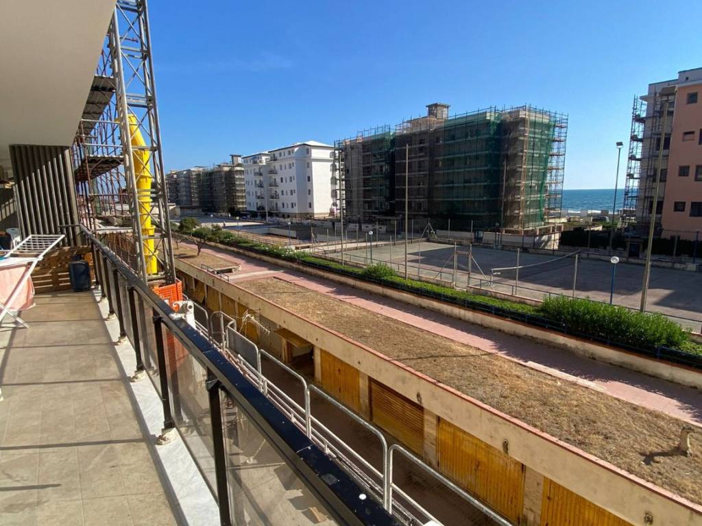 Appartamento a Castel volturno in Parco delle Rondini - Foto 4