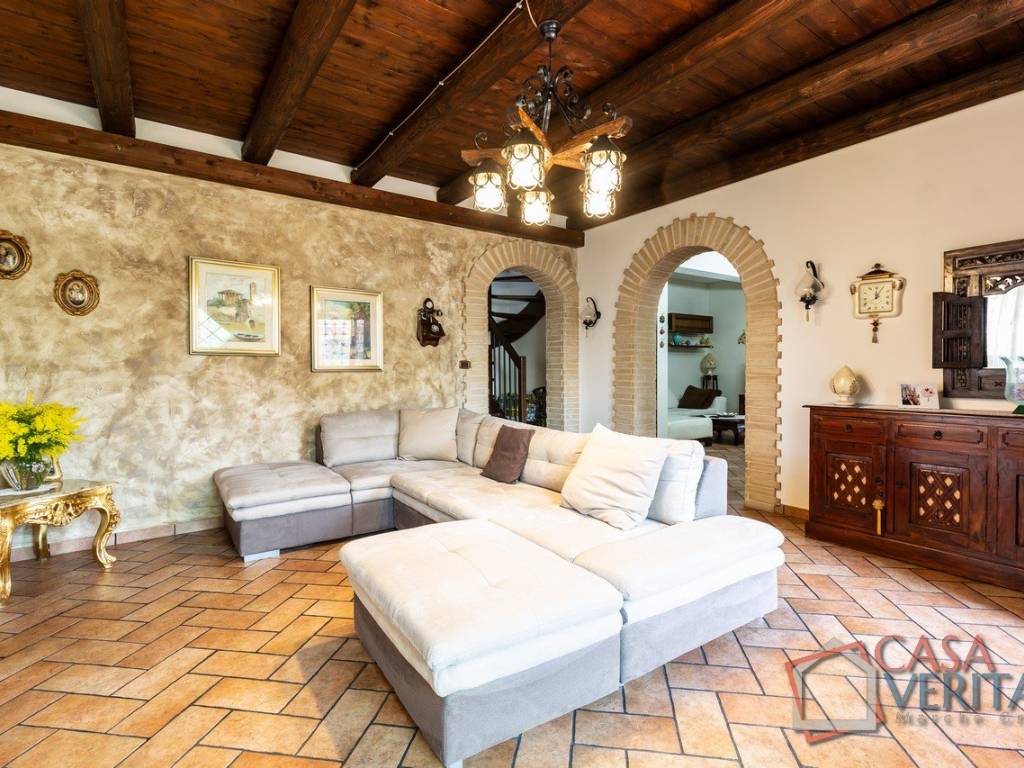 Villa a Falconara marittima in Via Fossatello, 7 - Foto 2