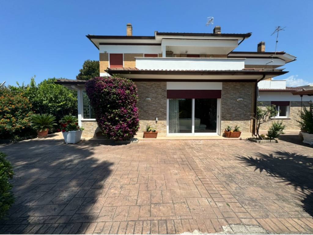 Villa a Terracina in Via Pontina - Foto 4