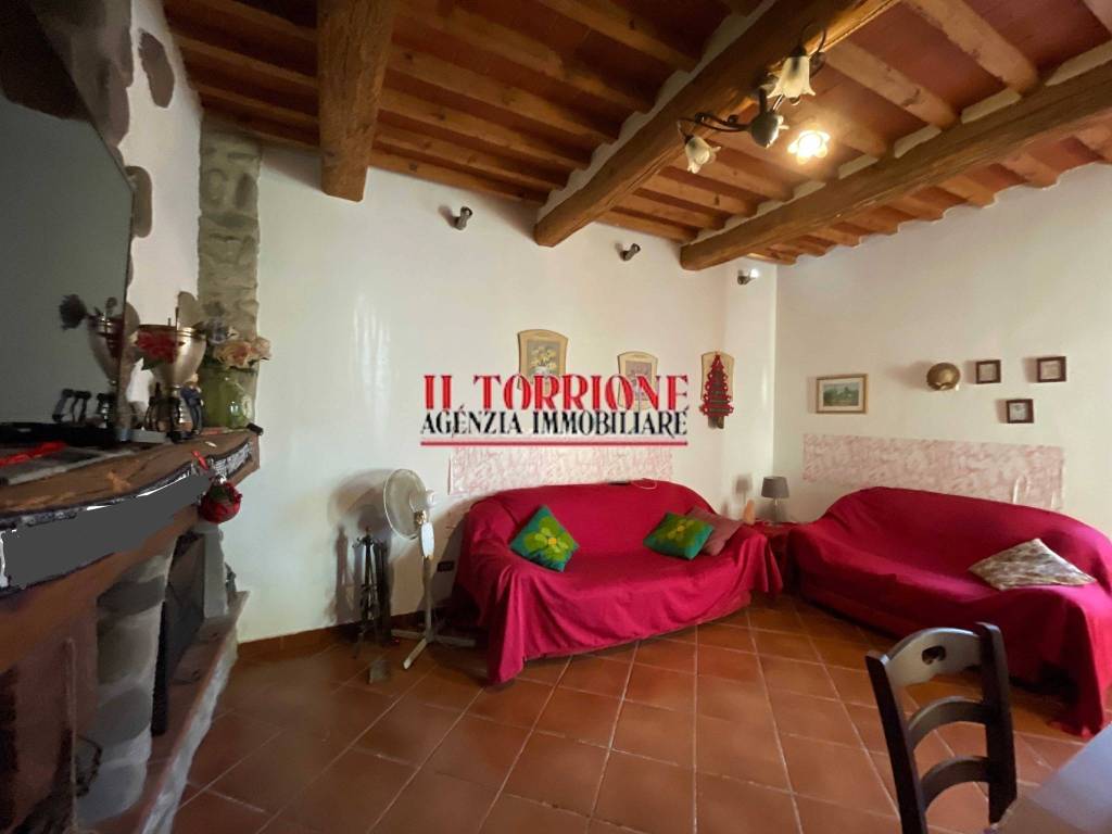 Casa indipendente a Pescia in Strada Provinciale Francesca Vecchia - Foto 2