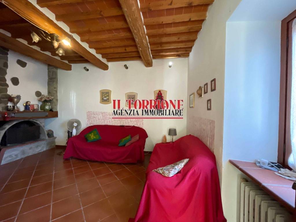 Casa indipendente a Pescia in Strada Provinciale Francesca Vecchia - Foto 3