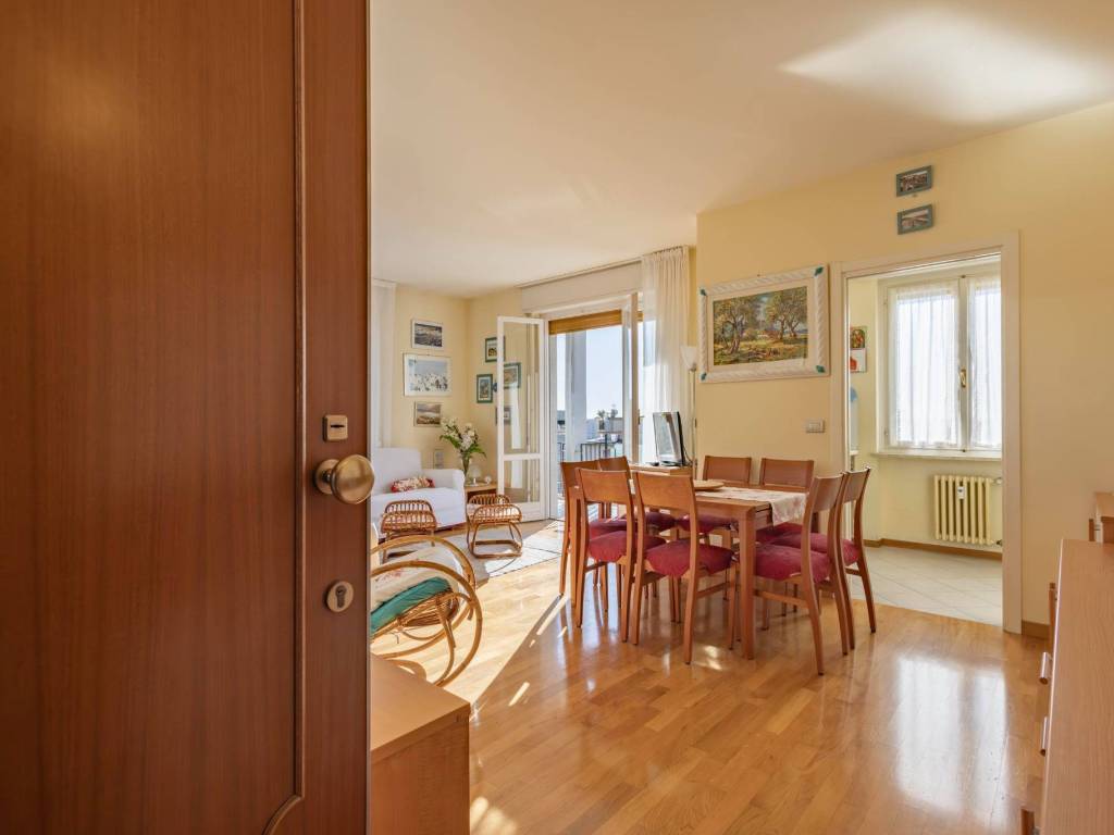 Appartamento a Bordighera in Via Camillo Benso di Cavour, 12 - Foto 2