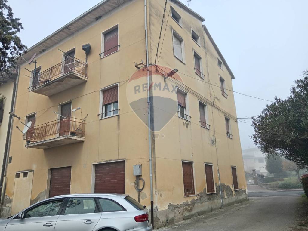 Appartamento a Panicale in via Della Resistenza, 28 - Foto 2