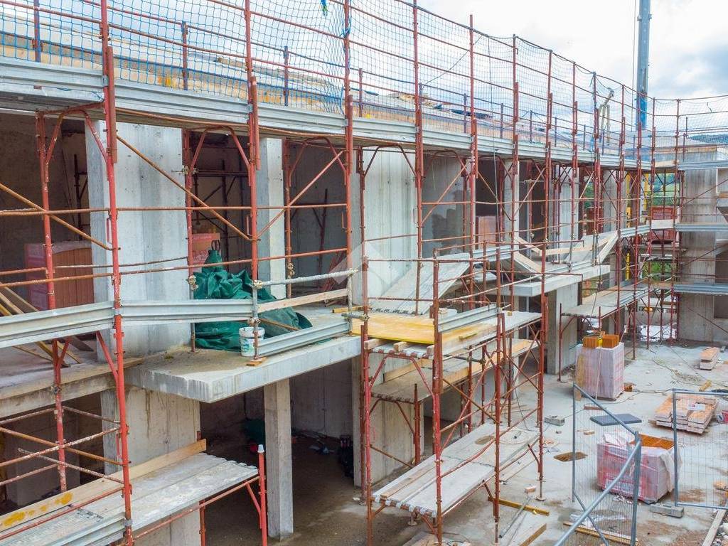 Appartamento a Erbezzo in Via Roma, 46 - Foto 3