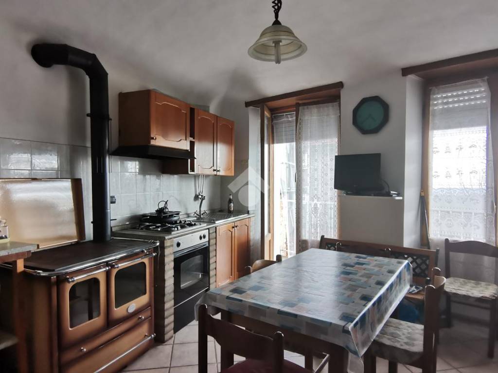Casa indipendente a Mezzana mortigliengo in Fraz. Ubertino - Foto 5