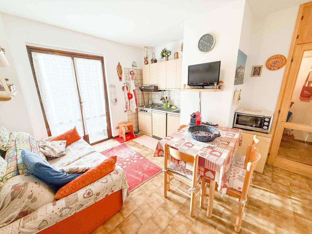 Appartamento a Aprica in Via Rododendro, 3 - Foto 2