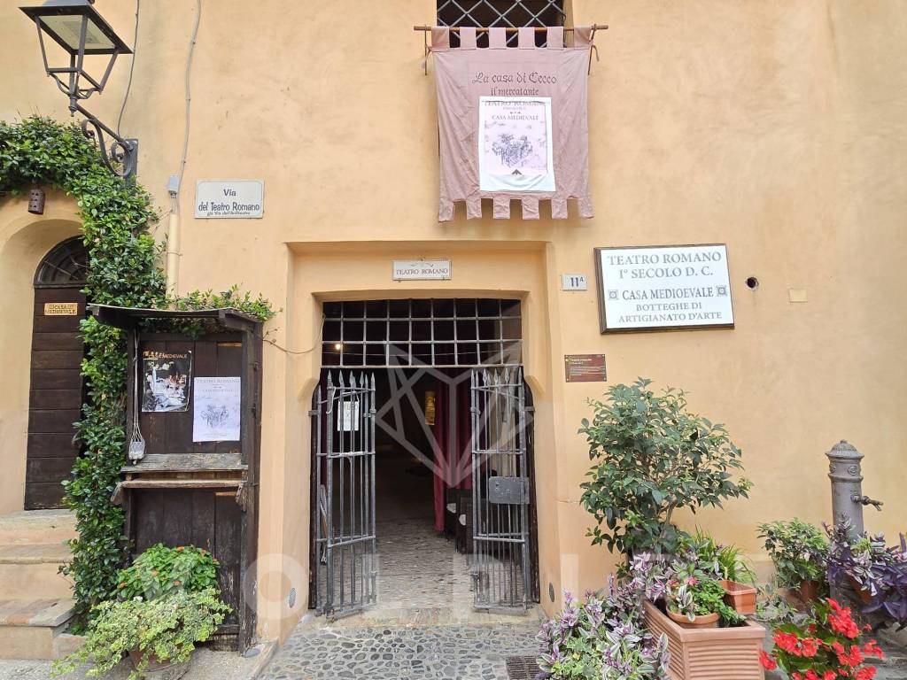Immobile a Bevagna in CENTRO STORICO - Foto 2