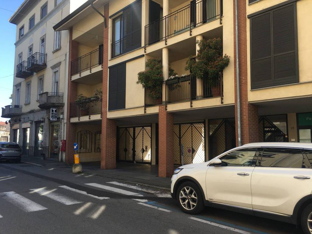 Box / garage a Busto arsizio in Corso 20 Settembre, 20 - Foto 3