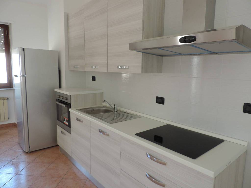 Appartamento a Alessandria in Via Ernesto Pistoia - Foto 2