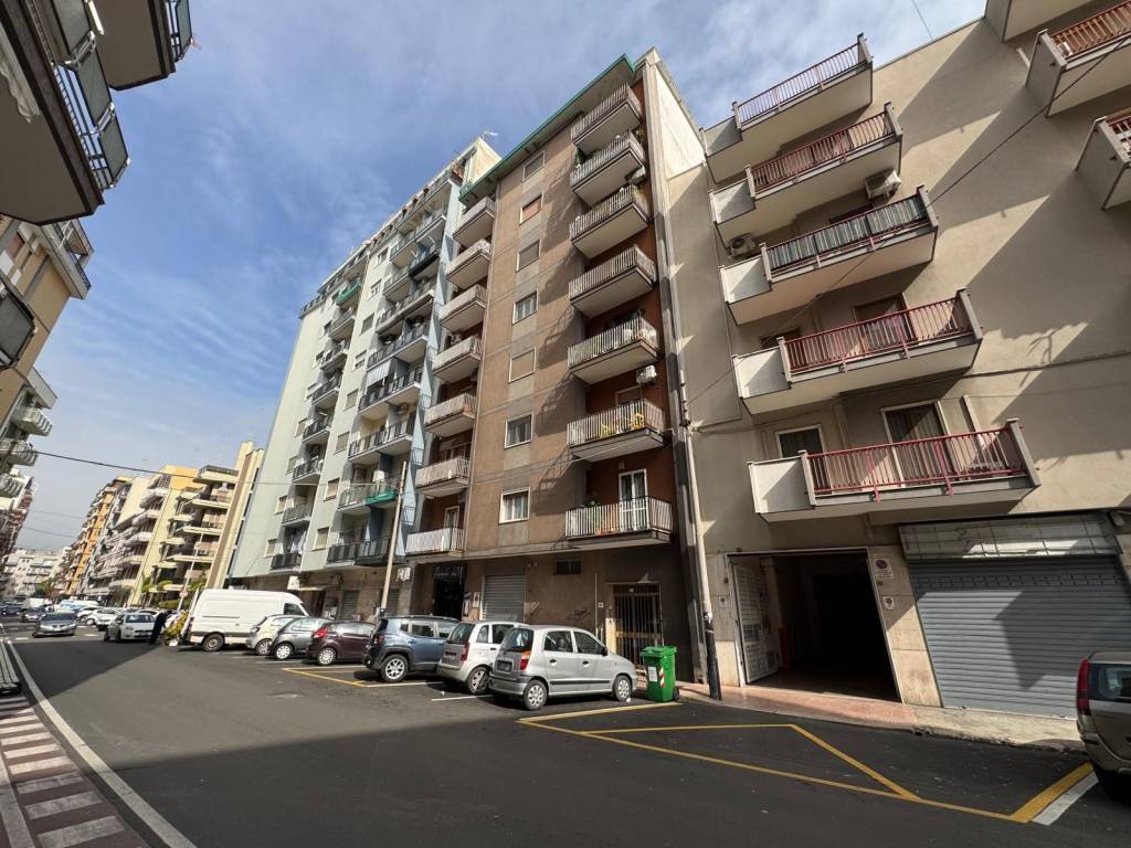 Appartamento a Taranto in Via Lombardia, 61 - Foto 2