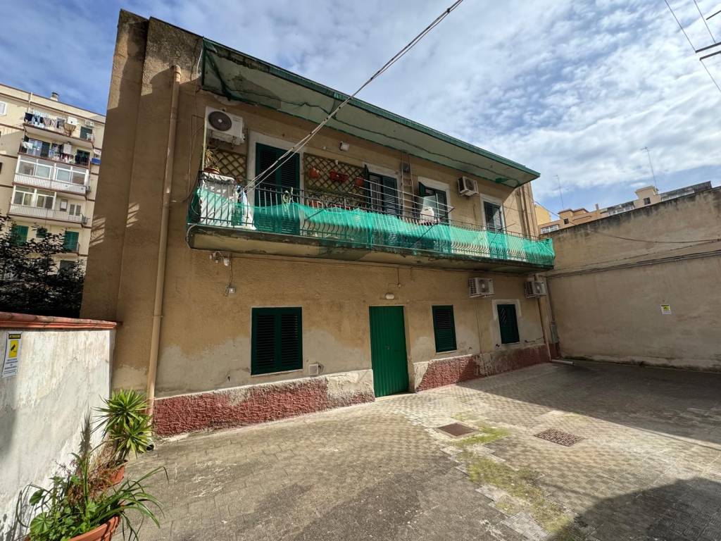 Appartamento a Taranto in Via Lombardia, 61 - Foto 3