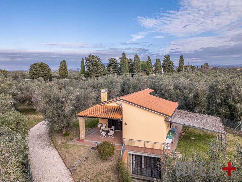 Rustico / casale a Montalto di castro in Strada Statale Castrense - Foto 2