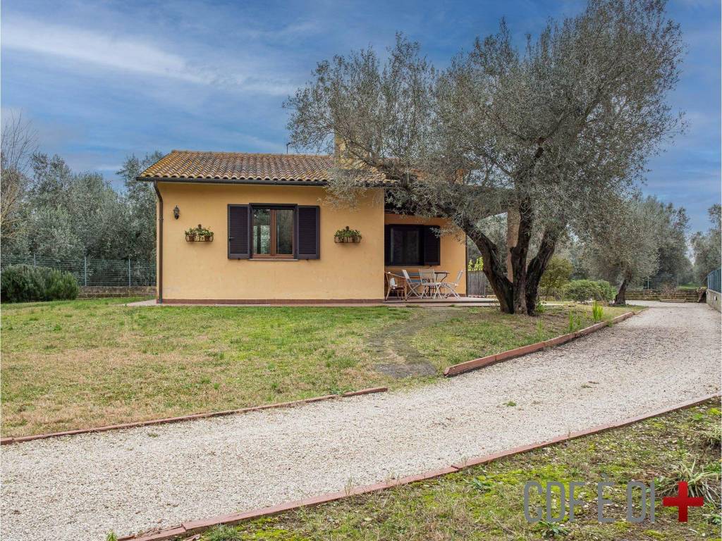 Rustico / casale a Montalto di castro in Strada Statale Castrense - Foto 5