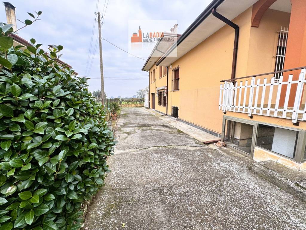 Villa a Giacciano con baruchella in Via Aldo Moro, 195 - Foto 5