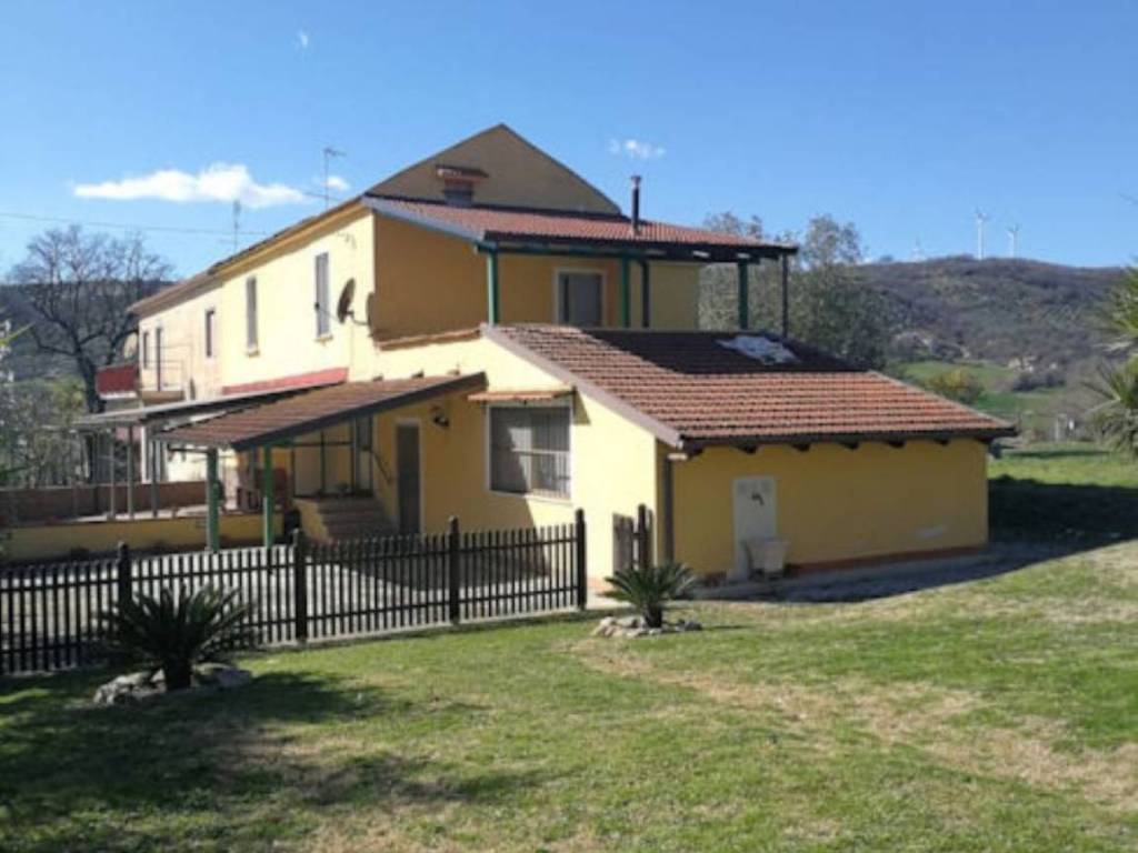 Rustico / casale a Albanella in Area Residenziale Cerrina - Via Cerrina Albanella - Foto 2