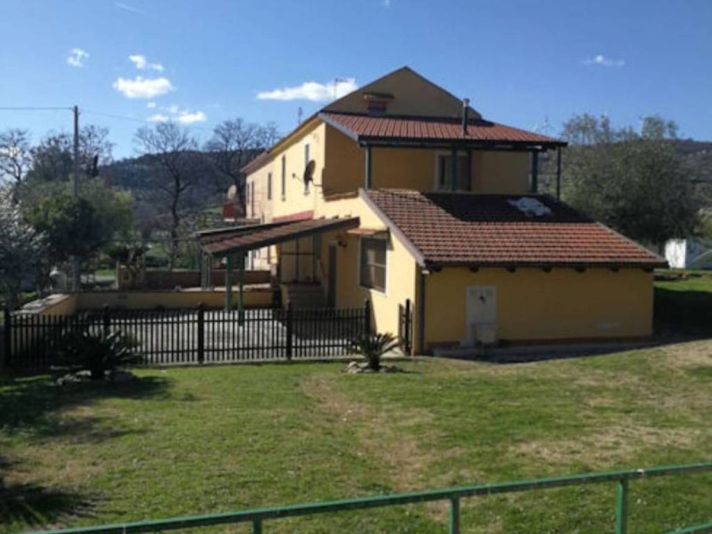 Rustico / casale a Albanella in Area Residenziale Cerrina - Via Cerrina Albanella - Foto 4
