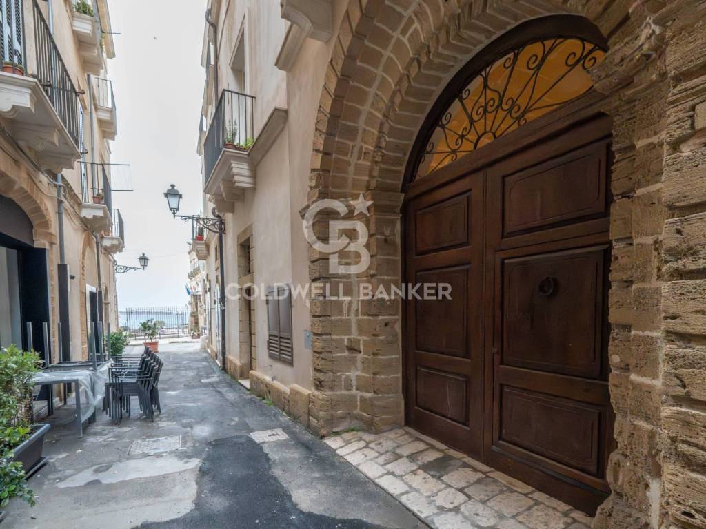 Palazzo / stabile a Taranto in Vico Sant'Agostino, 7 - Foto 2