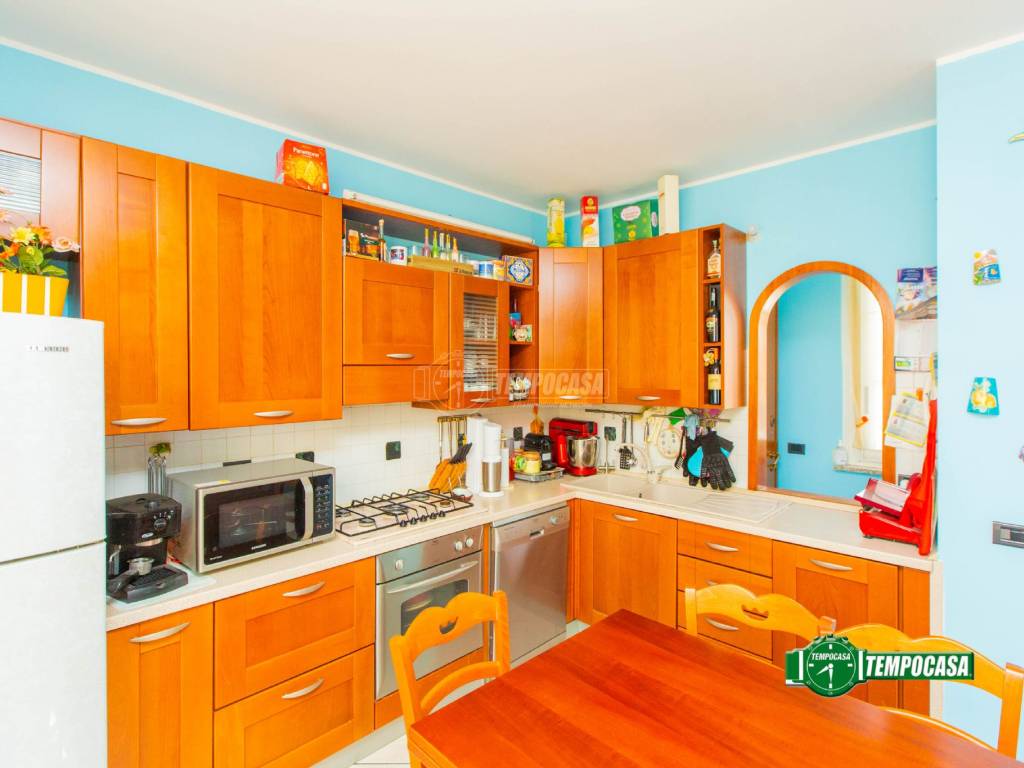 Appartamento a Castellanza in Via Eugenio Cantoni 59 - Foto 3