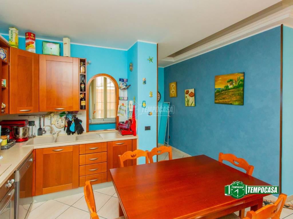 Appartamento a Castellanza in Via Eugenio Cantoni 59 - Foto 4