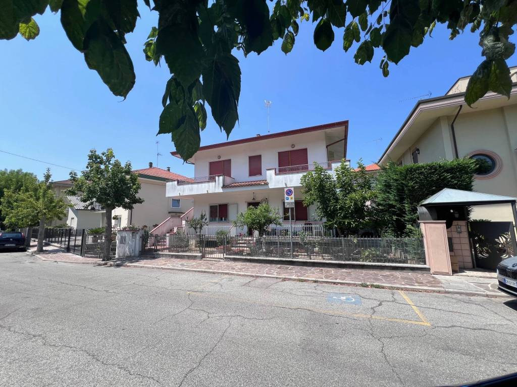 Villa a Riccione in Viale Vasto, 10 - Foto 2