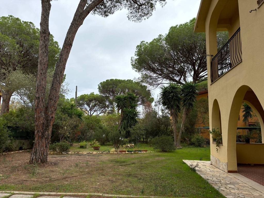 Villa a Pula in Strada dei Pianeti - Foto 4