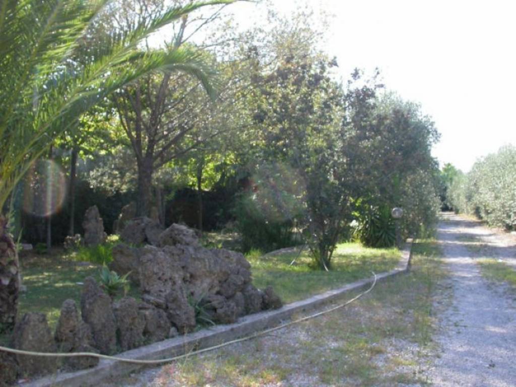 Villa a Montecorvino pugliano in Area Residenziale Pratole Montecorvino Pugliano - Foto 2